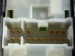 bontott NISSAN ALMERA TINO Bal első Ablakemelő Kapcsoló