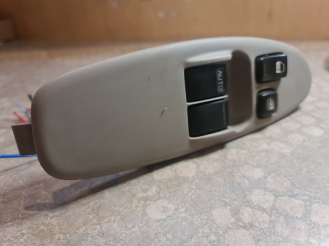 bontott NISSAN ALMERA TINO Bal első Ablakemelő Kapcsoló