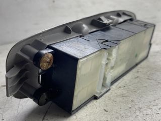 bontott NISSAN ALMERA TINO Bal első Ablakemelő Kapcsoló