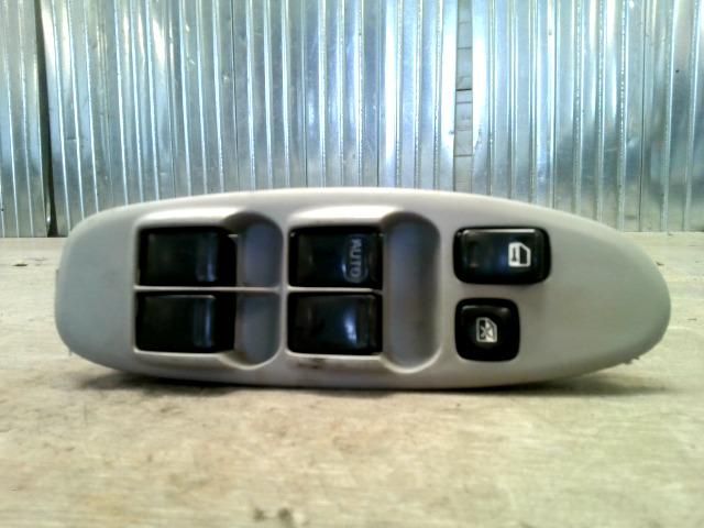 bontott NISSAN ALMERA TINO Bal első Ablakemelő Kapcsoló