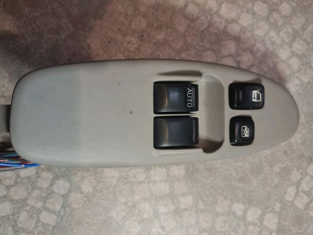 bontott NISSAN ALMERA TINO Bal első Ablakemelő Kapcsoló