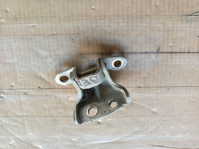 bontott NISSAN ALMERA TINO Bal első Alsó Zsanér