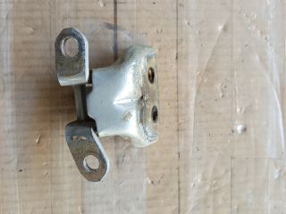 bontott NISSAN ALMERA TINO Bal első Alsó Zsanér