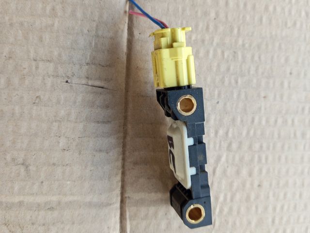 bontott NISSAN ALMERA TINO Bal első Oldal Ütközés Érzékelő