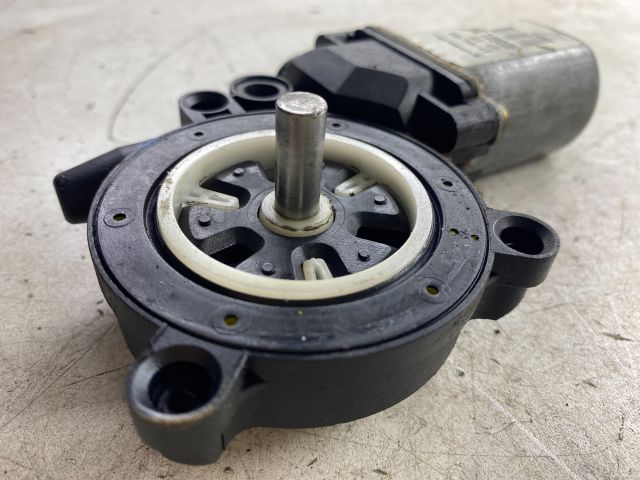 bontott NISSAN ALMERA TINO Bal hátsó Ablakemelő Motor