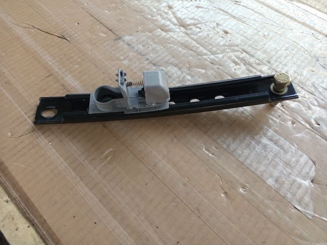 bontott NISSAN ALMERA TINO Biztonsági Öv Magasság Állító