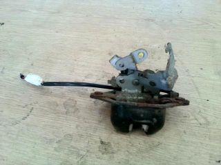 bontott NISSAN ALMERA TINO Csomagtérajtó Zárszerkezet