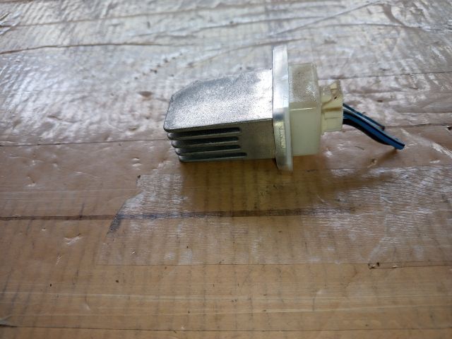 bontott NISSAN ALMERA TINO Előtét Ellenállás Fűtőmotor