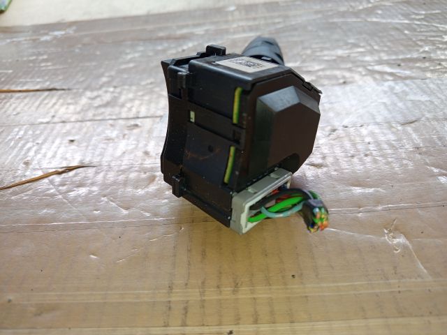 bontott NISSAN ALMERA TINO Első Ablaktörlő Kar