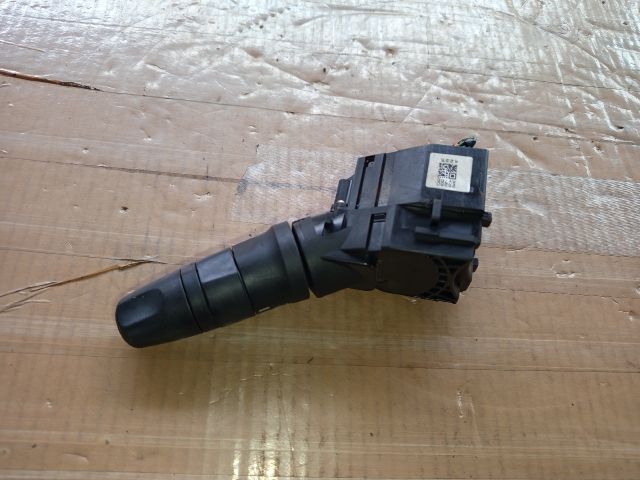 bontott NISSAN ALMERA TINO Első Ablaktörlő Kar