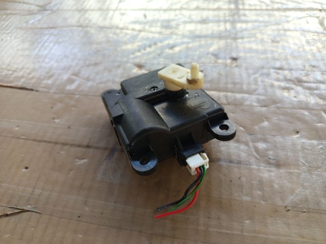 bontott NISSAN ALMERA TINO Fűtés Állító Motor