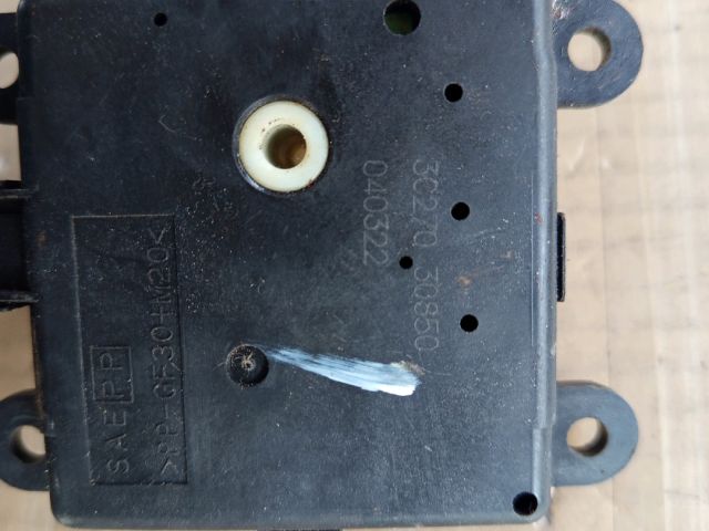 bontott NISSAN ALMERA TINO Fűtés Állító Motor