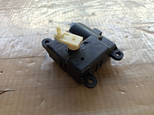 bontott NISSAN ALMERA TINO Fűtés Állító Motor