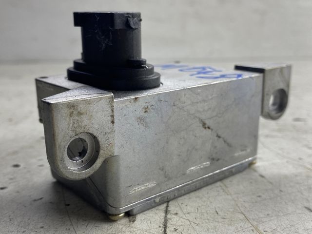 bontott NISSAN ALMERA TINO Gyorsulás Jeladó