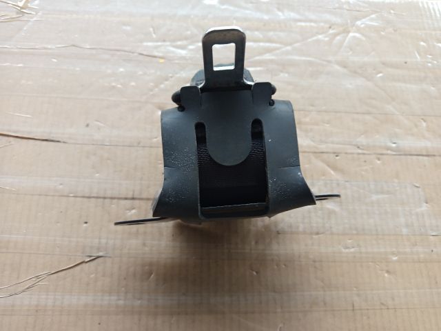 bontott NISSAN ALMERA TINO Hátsó középső Biztonsági Öv