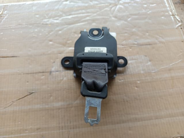 bontott NISSAN ALMERA TINO Hátsó középső Biztonsági Öv