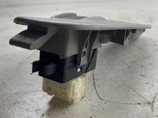 bontott NISSAN ALMERA TINO Jobb első Ablakemelő Kapcsoló