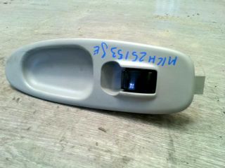 bontott NISSAN ALMERA TINO Jobb első Ablakemelő Kapcsoló