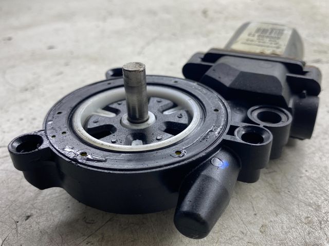 bontott NISSAN ALMERA TINO Jobb első Ablakemelő Motor