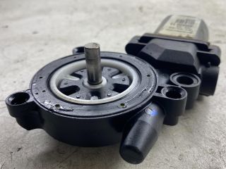 bontott NISSAN ALMERA TINO Jobb első Ablakemelő Motor