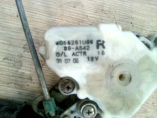 bontott NISSAN ALMERA TINO Jobb első Ajtózár