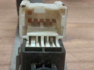 bontott NISSAN ALMERA TINO Jobb hátsó Ablakemelő Kapcsoló