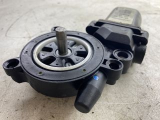 bontott NISSAN ALMERA TINO Jobb hátsó Ablakemelő Motor