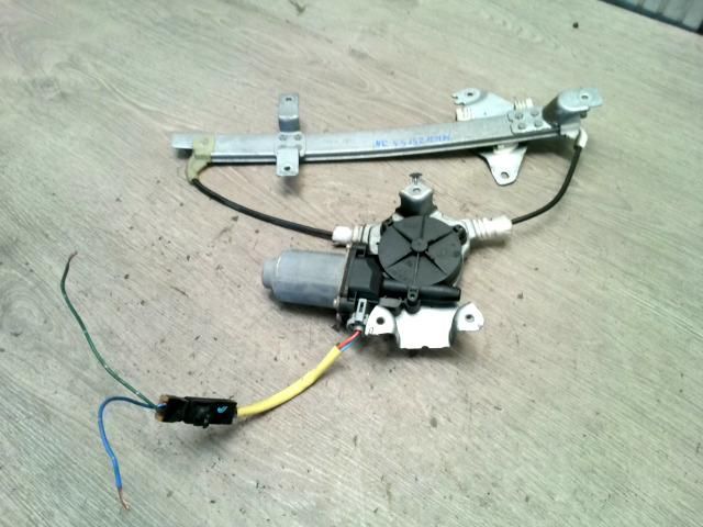 bontott NISSAN ALMERA TINO Jobb hátsó Ablakemelő Szerkezet (Elektromos)