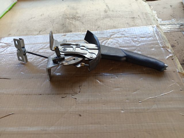 bontott NISSAN ALMERA TINO Kézifék Kar