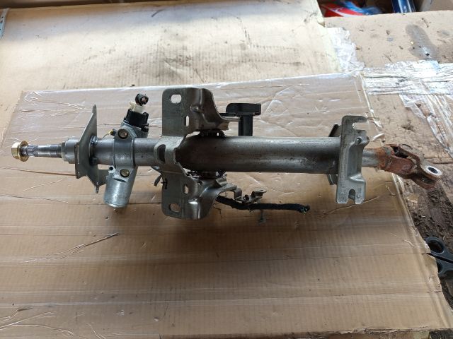 bontott NISSAN ALMERA TINO Kormányoszlop Kormányzárral