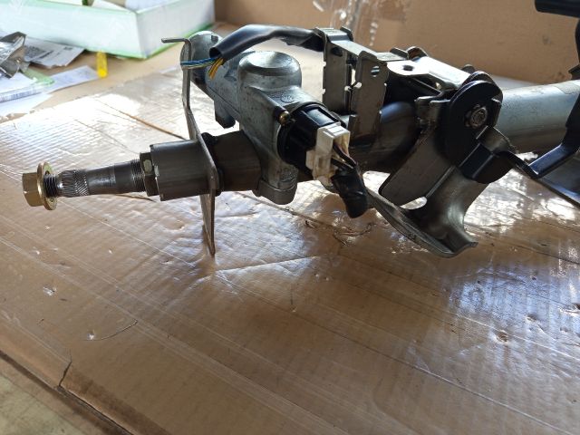 bontott NISSAN ALMERA TINO Kormányoszlop Kormányzárral