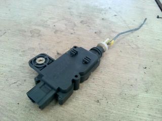 bontott NISSAN ALMERA TINO Központizár Motor Csomagtérajtó