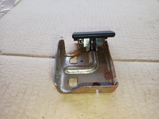 bontott NISSAN ALMERA TINO Motorháztető Nyitó Kar / Gomb