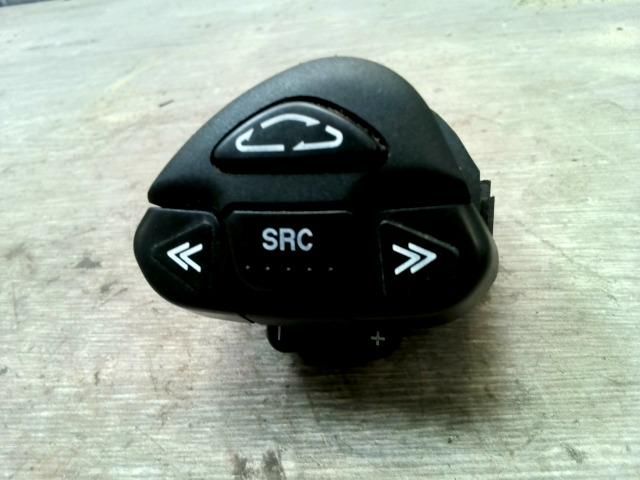 bontott NISSAN ALMERA TINO Rádió / CD Kapcsoló