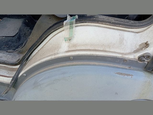 bontott NISSAN ATLEON Bal első Sárvédő