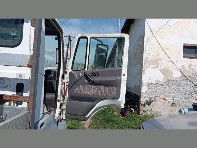 bontott NISSAN ATLEON Jobb első Ajtó (Üres lemez)