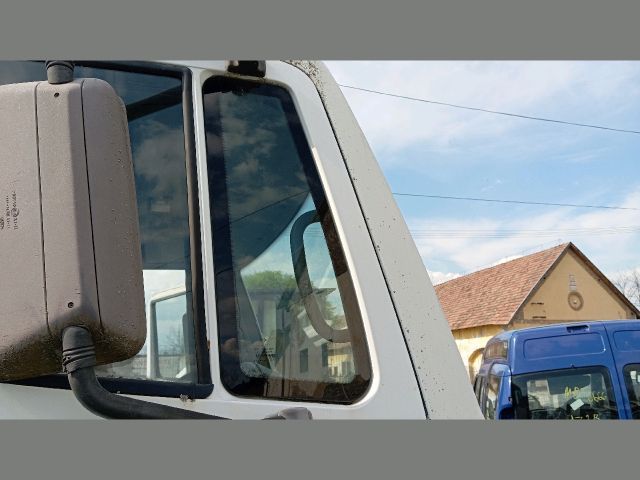 bontott NISSAN ATLEON Jobb első Fixüveg (Ajtóban)