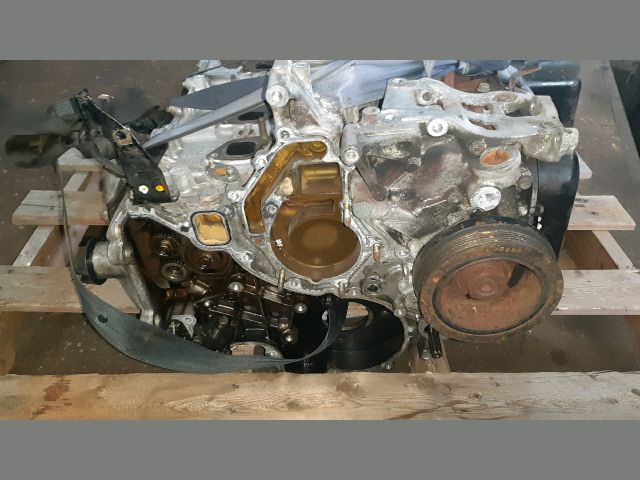 bontott NISSAN CABSTAR Motor (Fűzött blokk hengerfejjel)