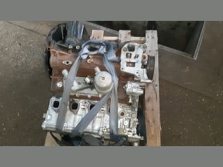 bontott NISSAN CABSTAR Motor (Fűzött blokk hengerfejjel)