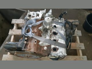 bontott NISSAN CABSTAR Motor (Fűzött blokk hengerfejjel)