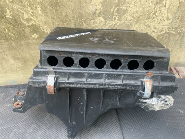 bontott NISSAN GT-R Légszűrő Ház