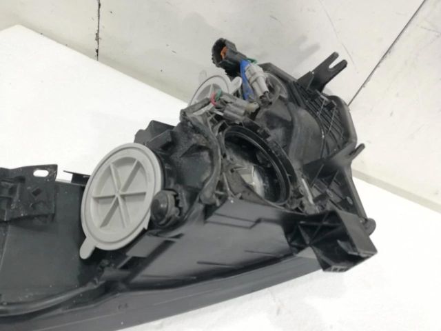 bontott NISSAN GT-R Bal Fényszóró