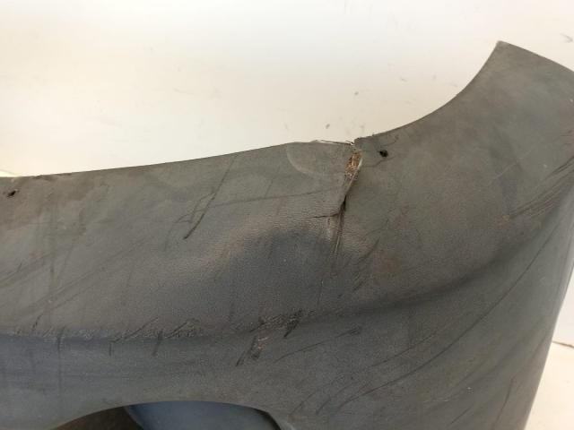 bontott NISSAN INTERSTAR Első Lökhárító (Üresen)