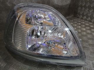 bontott NISSAN INTERSTAR Jobb Fényszóró