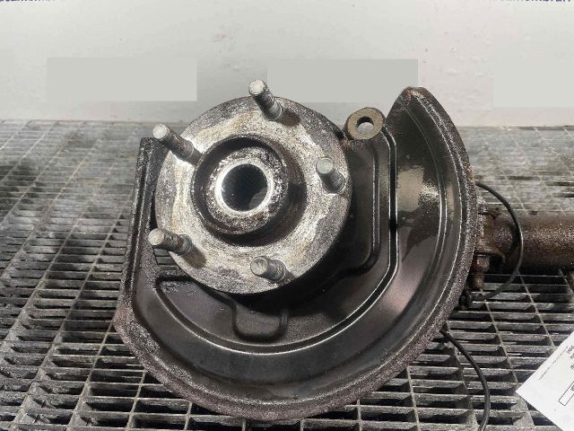 bontott NISSAN JUKE Bal első Csonkállvány