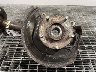 bontott NISSAN JUKE Jobb első Csonkállvány