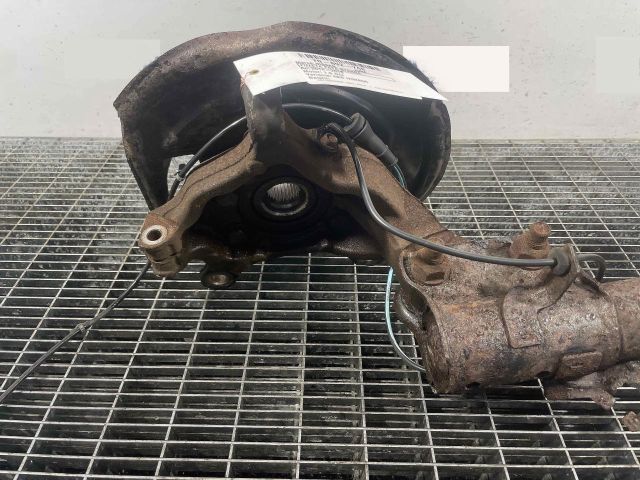 bontott NISSAN JUKE Bal első Csonkállvány