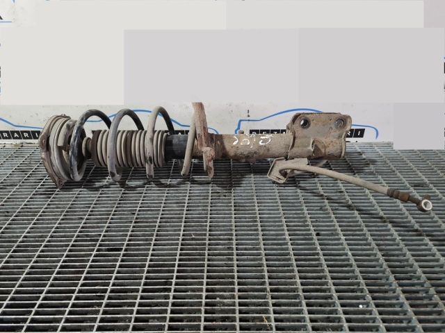 bontott NISSAN JUKE Bal első Lengéscsillapító