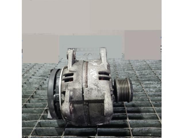 bontott NISSAN JUKE Generátor