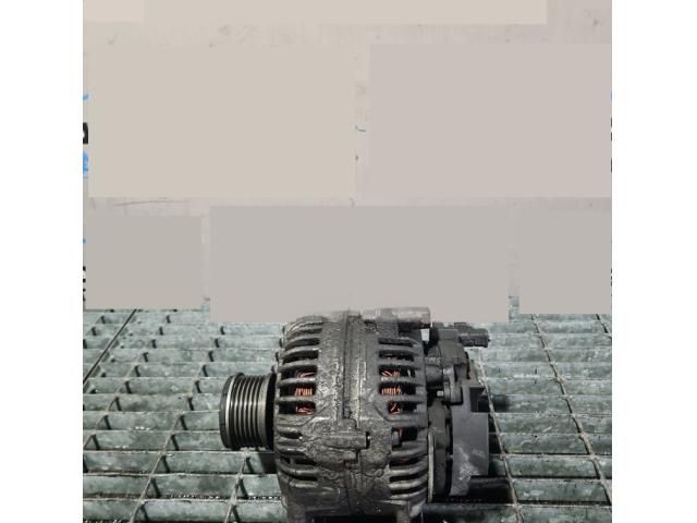 bontott NISSAN JUKE Generátor